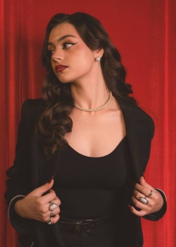 Полли, Г. Ленинградская